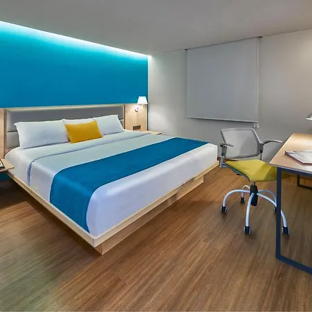 City Express By Marriott Suites Toluca Exterior foto